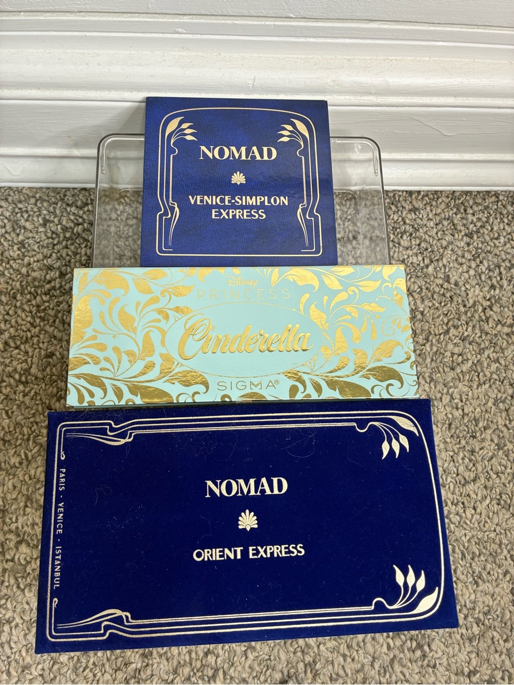 Nomad & Sigma Women’s Eyeshadow Palette Set - Multicolor